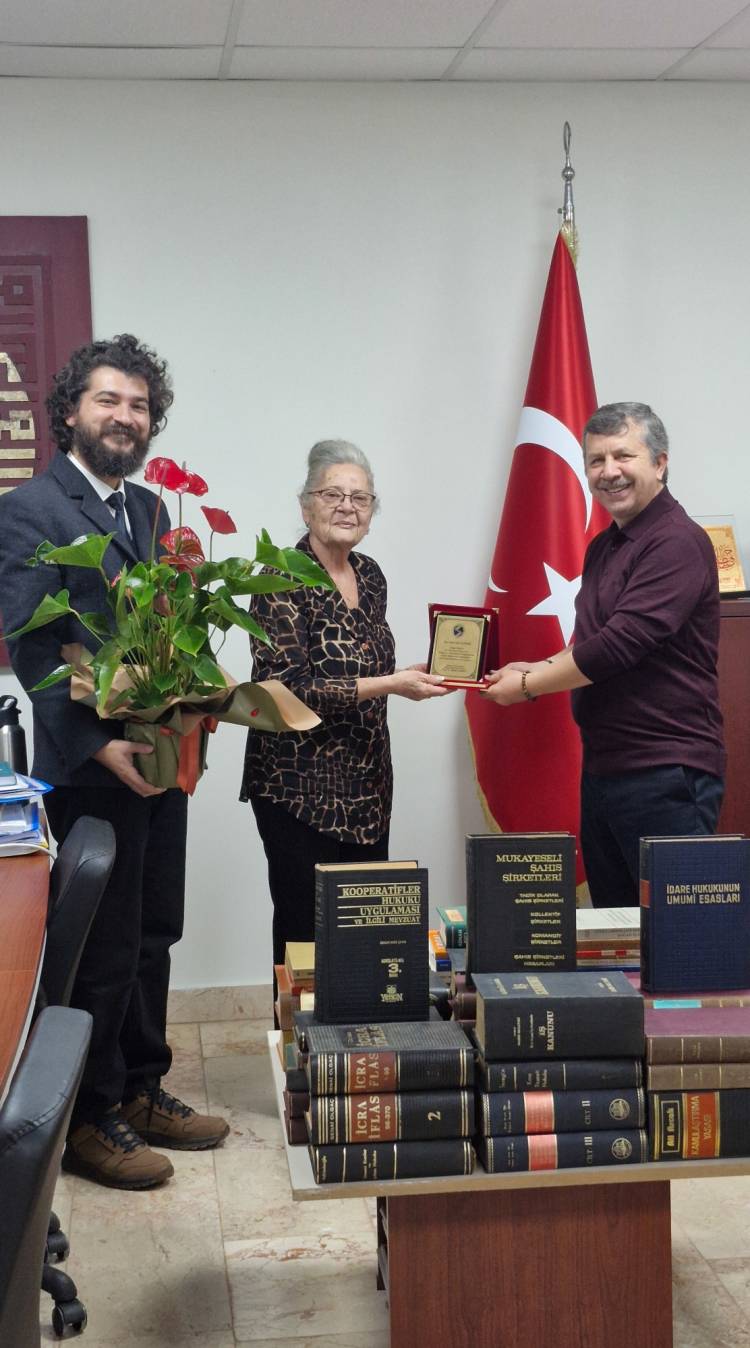 Ömer Teoman Kitaplığına Büyük Destek